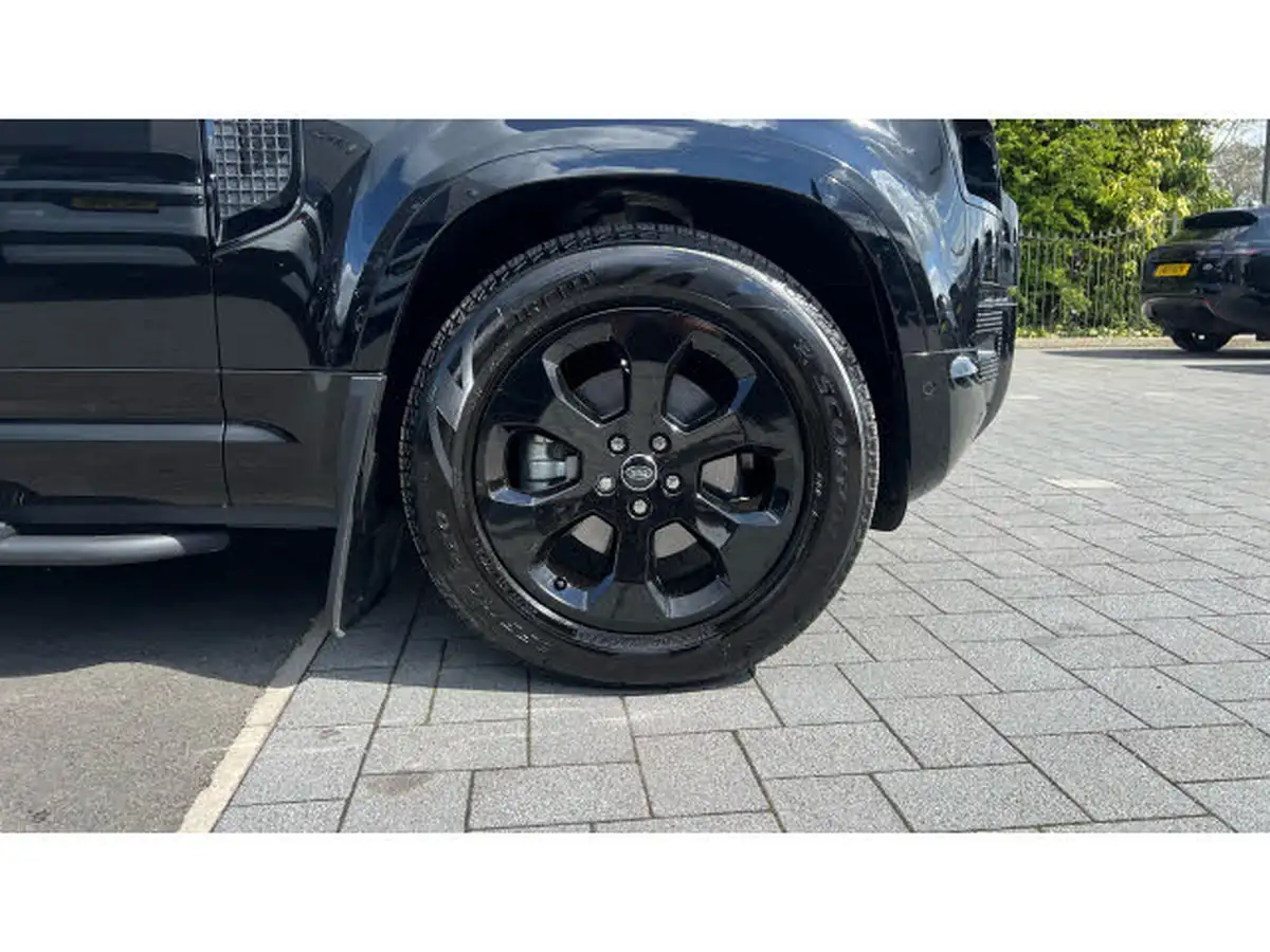2024-land-rover-110-defender-30-d350-x-dynamic-hse-big-7