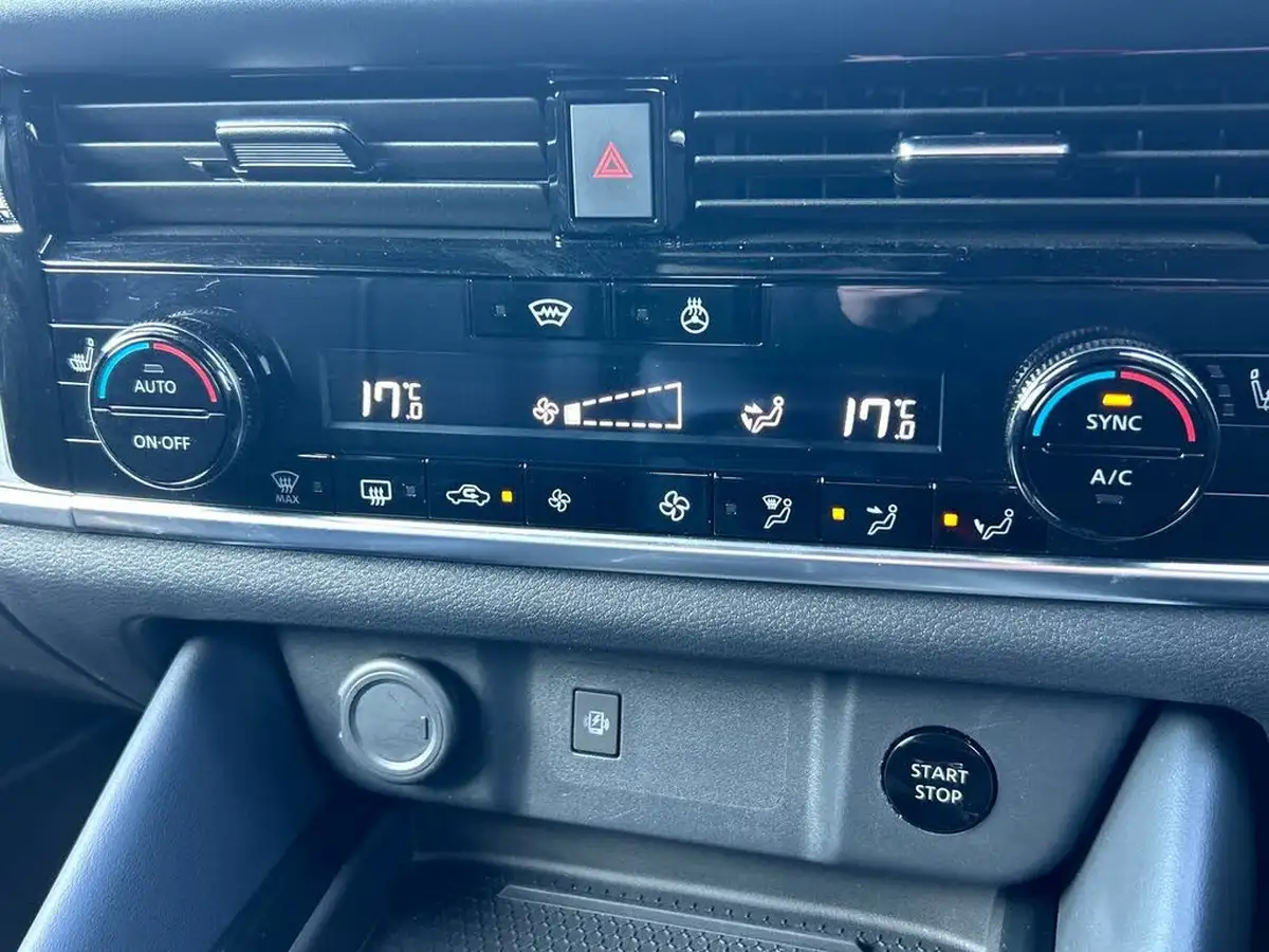 2022-nissan-qashqai-15-tekna-big-26