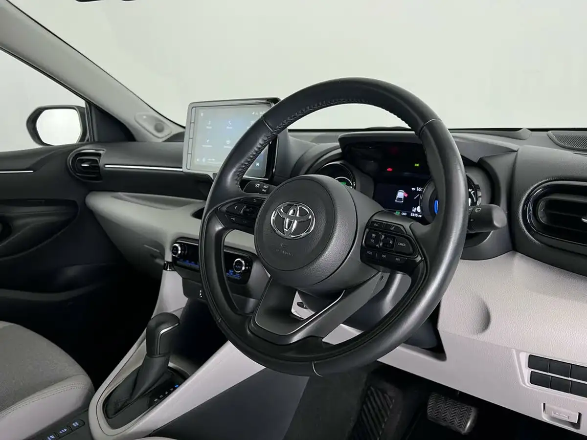 2022-toyota-yaris-cross-15-vvt-i-excel-city-packpan-roof-big-10