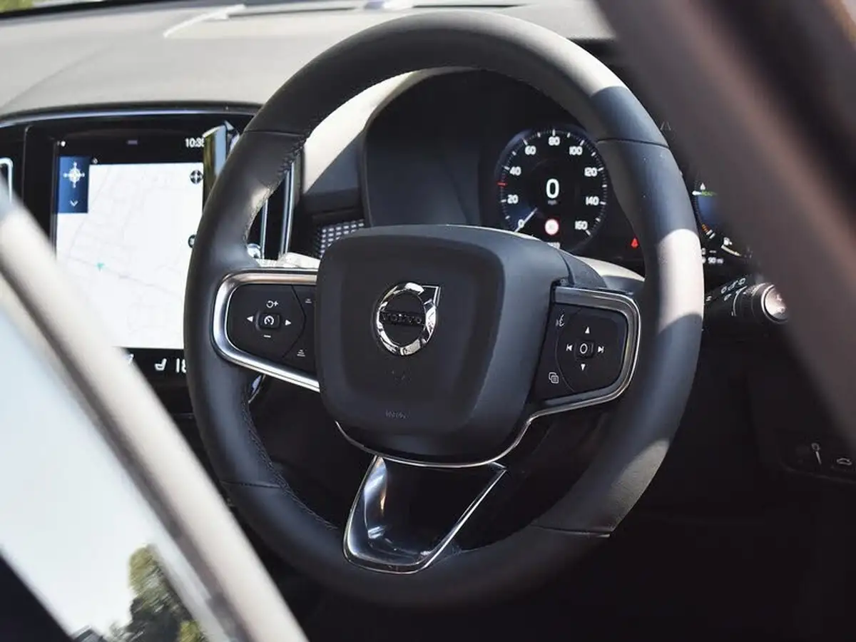 2022-volvo-xc40-15-t5-r-design-pro-big-9