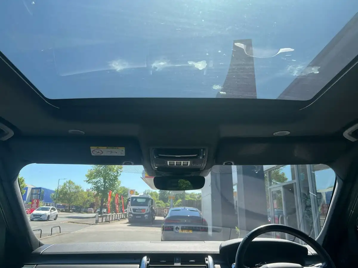 2021-land-rover-discovery-30-d250-r-dynamic-se-250ps-big-9