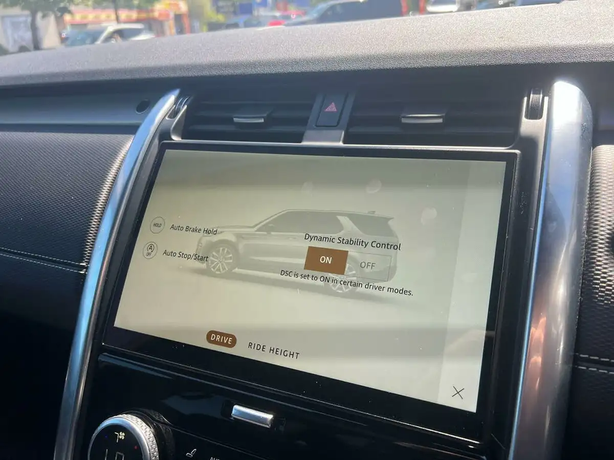 2021-land-rover-discovery-30-d250-r-dynamic-se-250ps-big-57