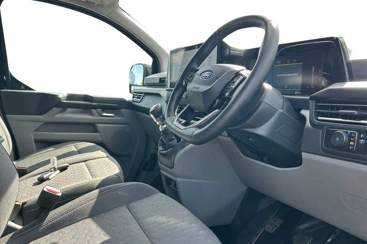 2024-ford-transit-custom-20tdci-280-l1h1-limited-136pseu6e-panel-van-1996cc-big-13