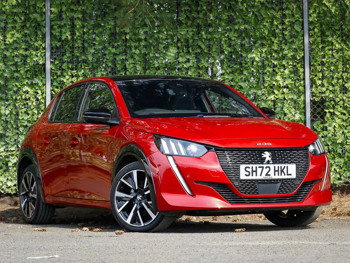 2022-peugeot-208-12-puretech-gt-premium-100bhp-big-0