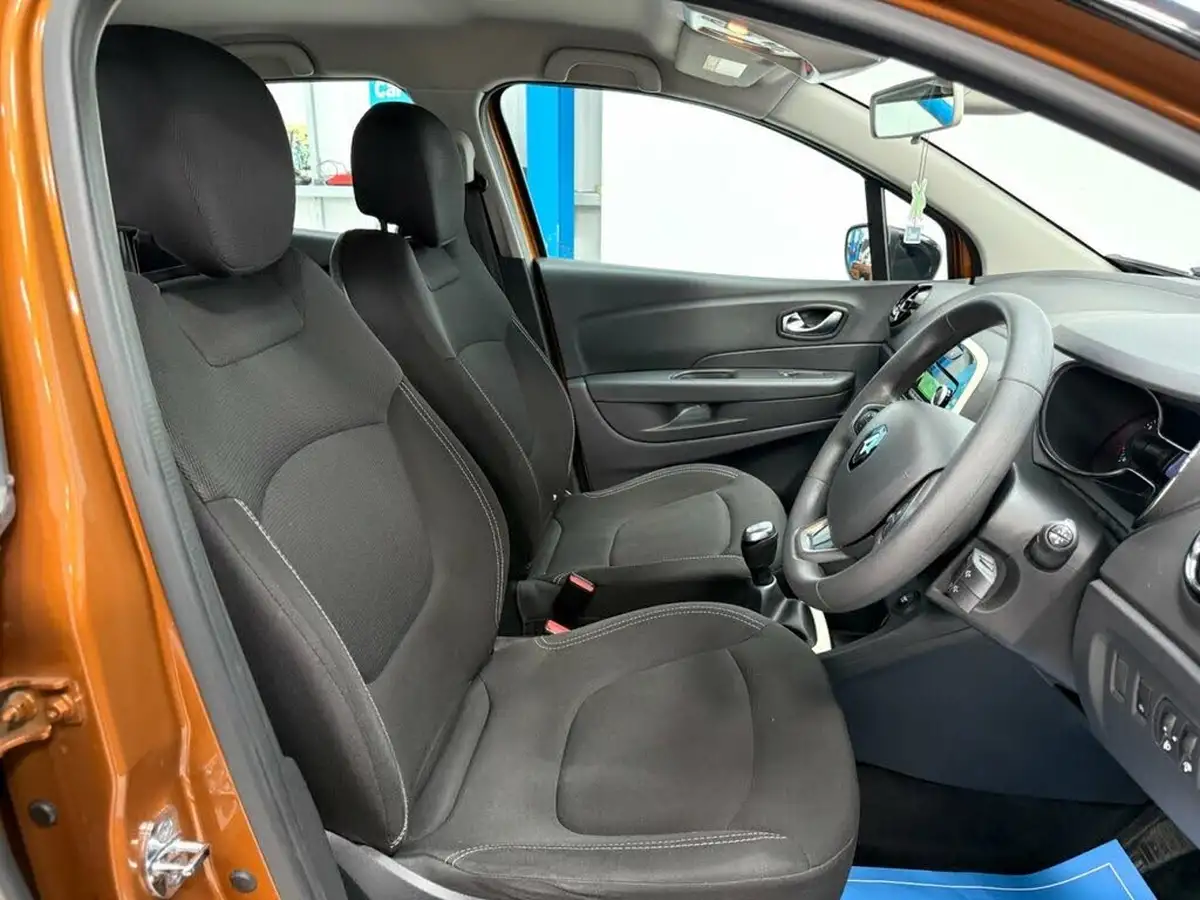 2018-renault-captur-09-tce-play-big-16