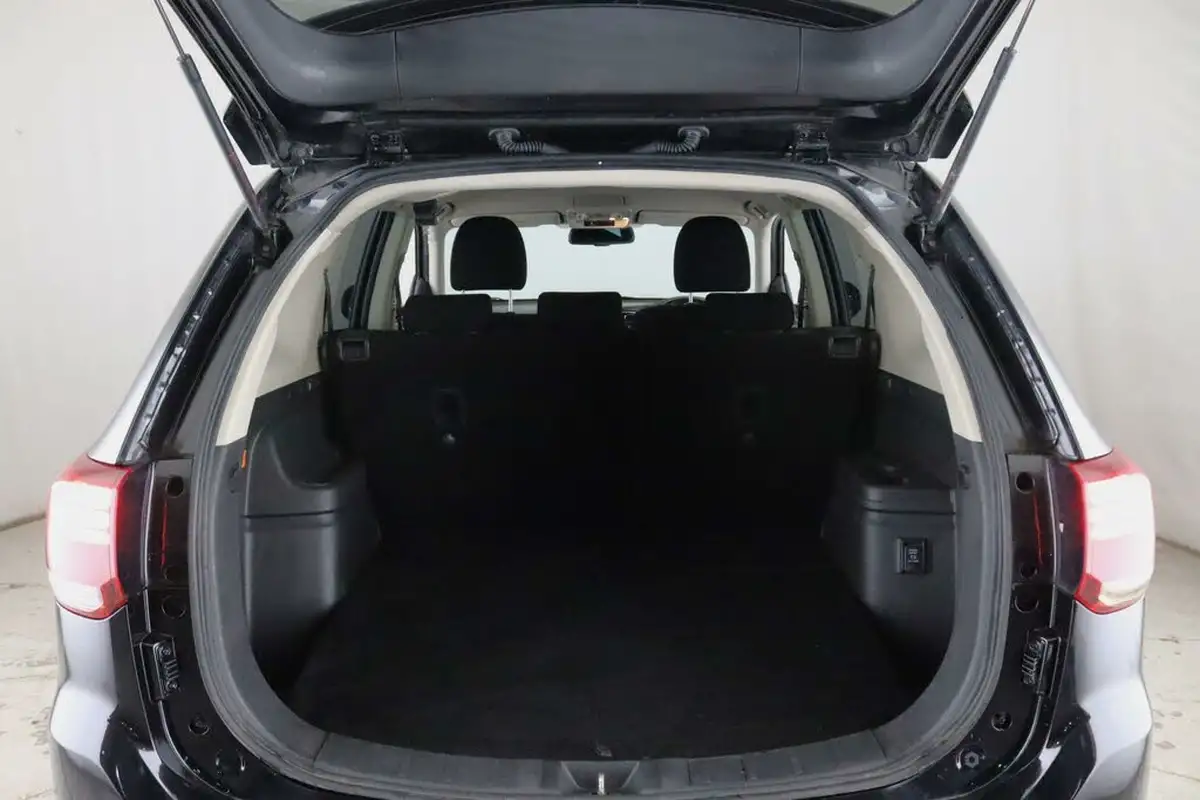 2020-mitsubishi-outlander-24-design-phev-big-11