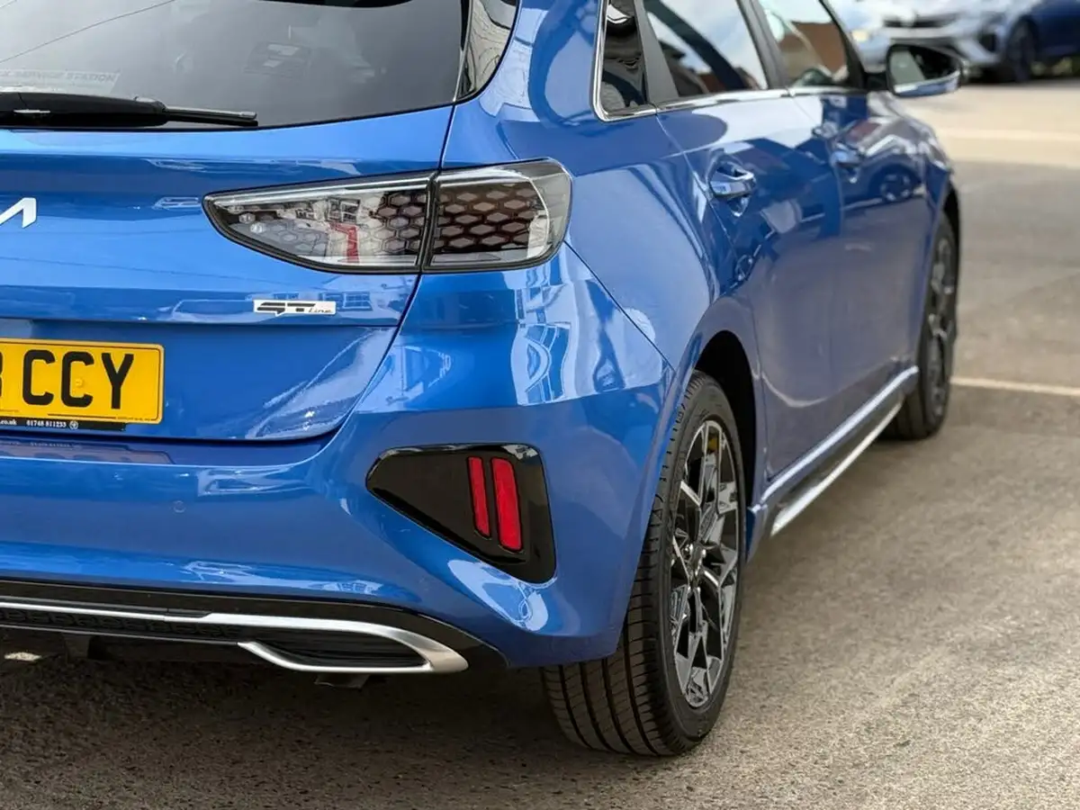 2023-kia-ceed-15-t-gdi-gt-line-158bhp-big-35