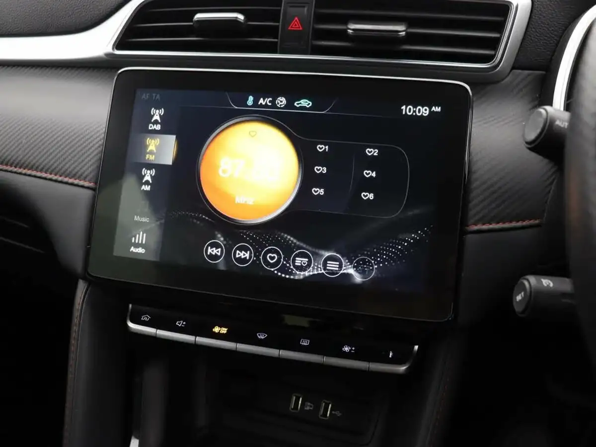 2023-mg-zs-suv-15-vti-tech-exclusive-big-18