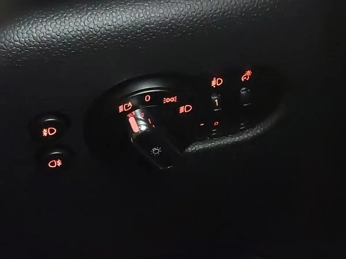 2019-mini-cooper-20-cooper-s-sport-189bhp-hatchback-3d-auto-big-16