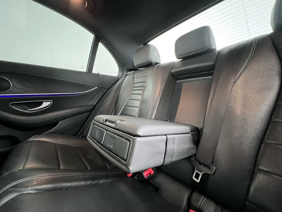 2019-mercedes-benz-e-class-20d-e220d-amg-line-edition-saloon-4d-big-16