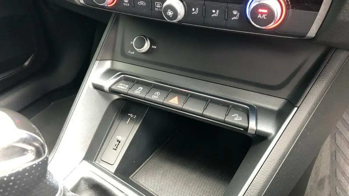 2020-audi-q3-15-35-tfsi-s-line-cod-station-wagon-big-35