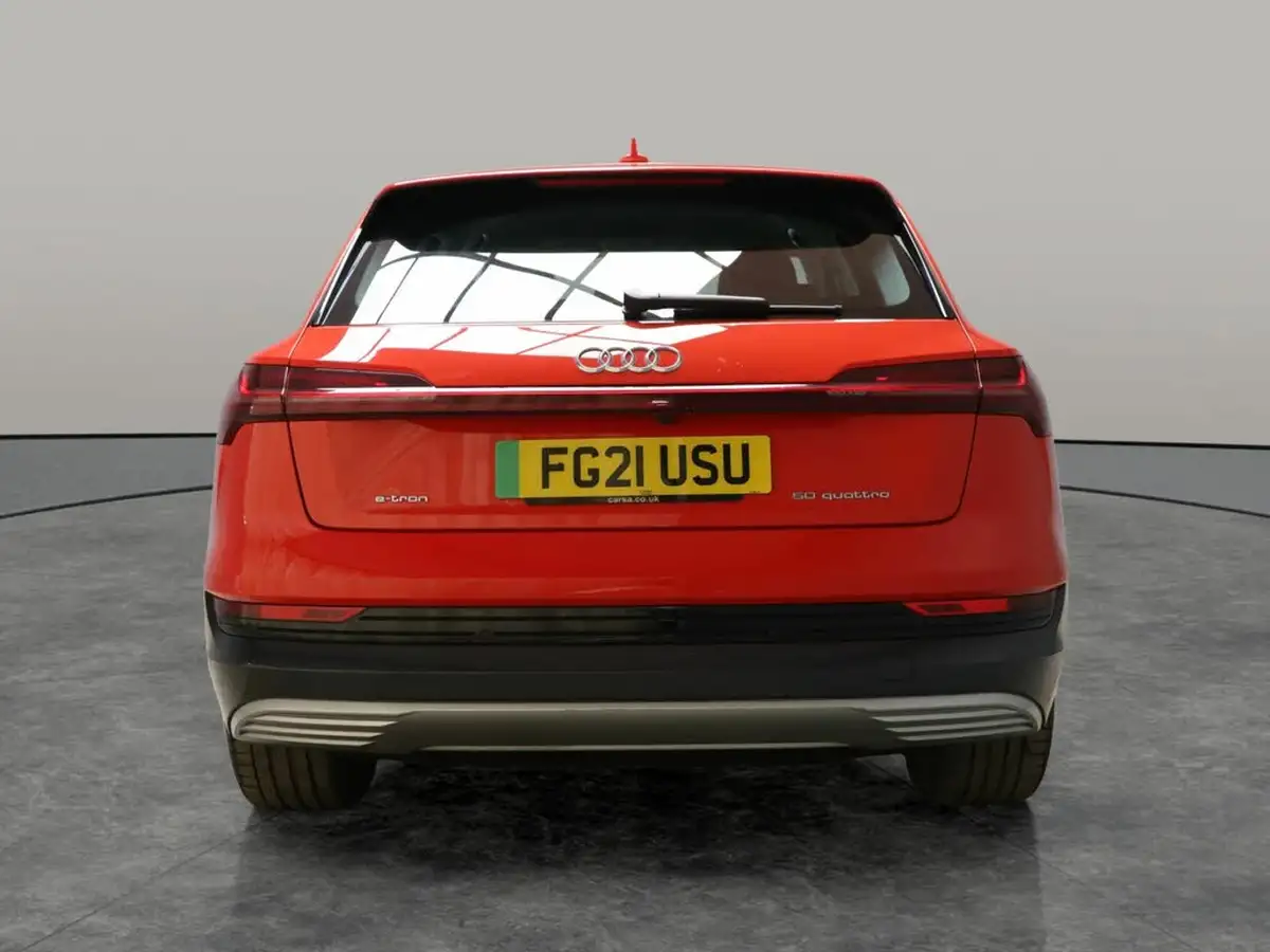 2021-audi-e-tron-50e-technik-station-wagon-big-11