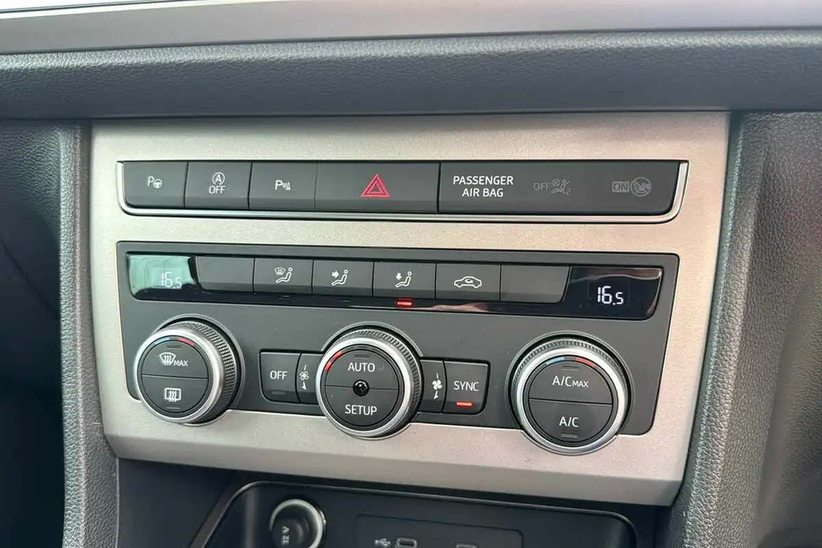 2024-seat-ateca-15-ecotsi-xperience-dsg-big-14