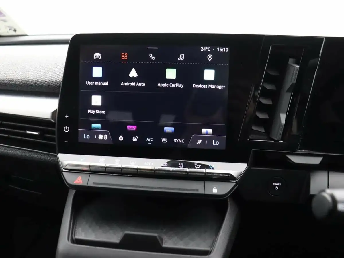 2023-renault-megane-e-tech-e-techno-big-16