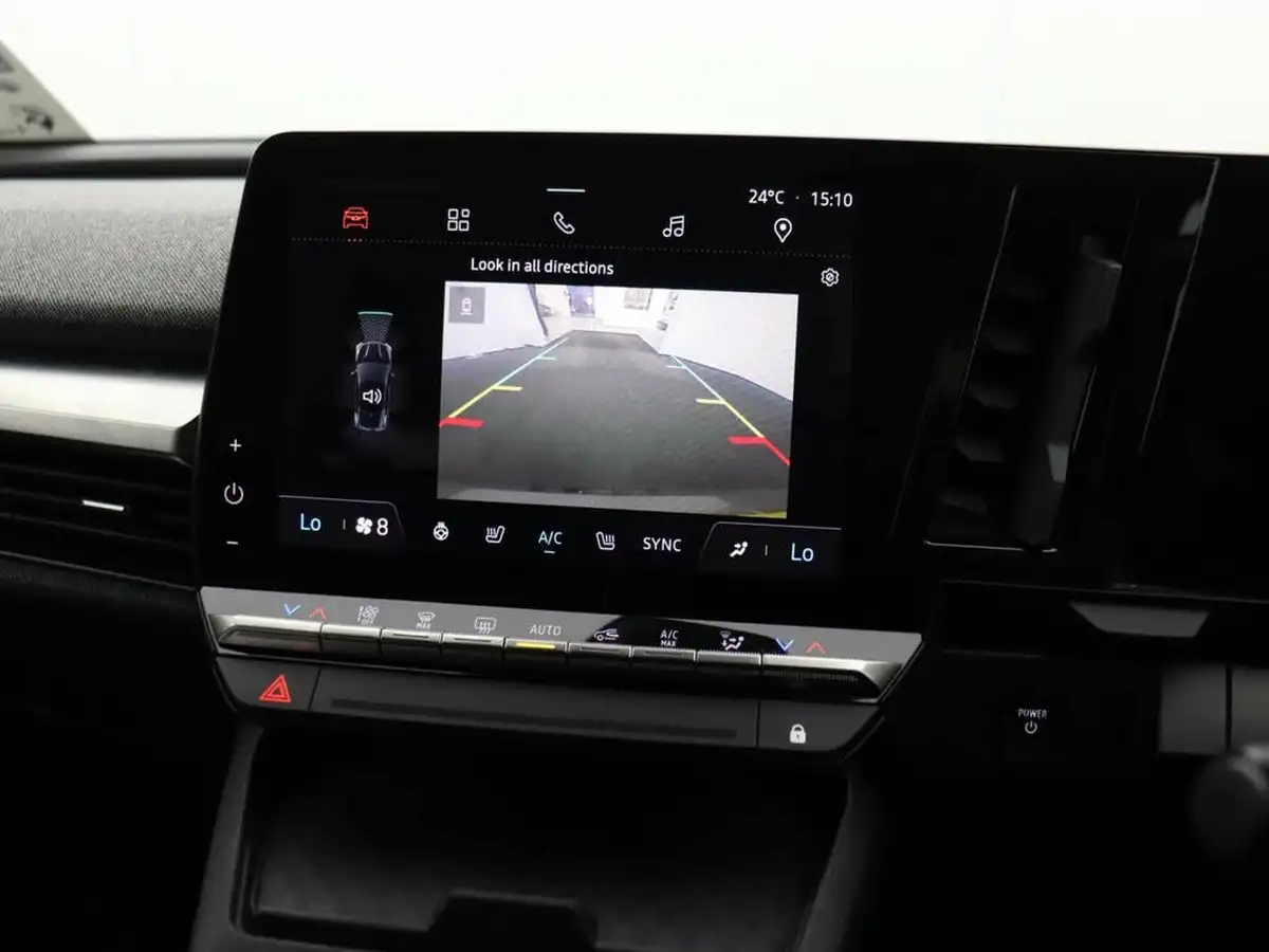 2023-renault-megane-e-tech-e-techno-big-20