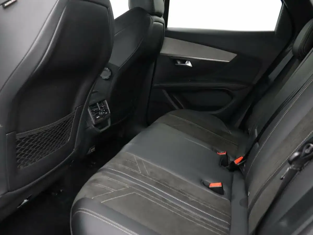 2021-peugeot-3008-suv-12-puretech-gt-big-10