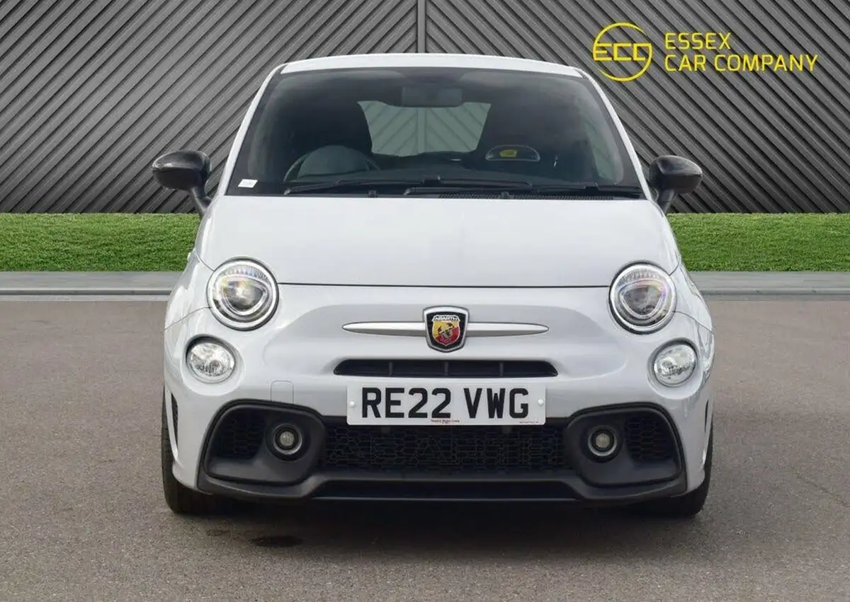 2022-abarth-595-14-tjet-f-big-5
