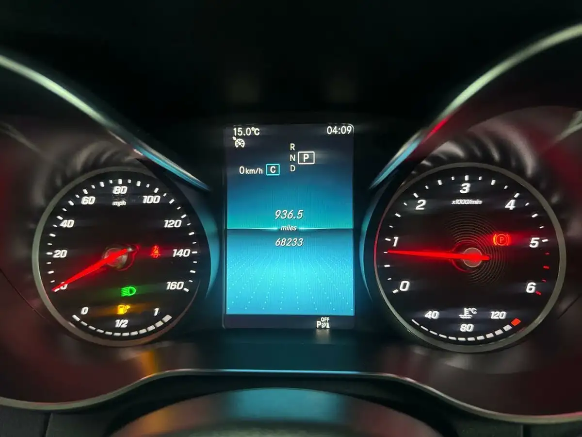 2019-mercedes-benz-c-class-20d-c220d-amg-line-premium-coupe-2d-big-18