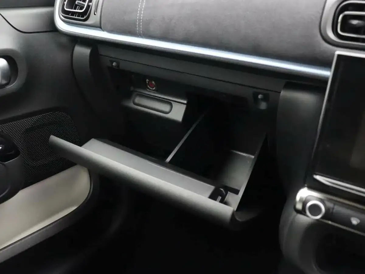 2023-citroen-c3-12-puretech-elle-83ps-ss-big-34