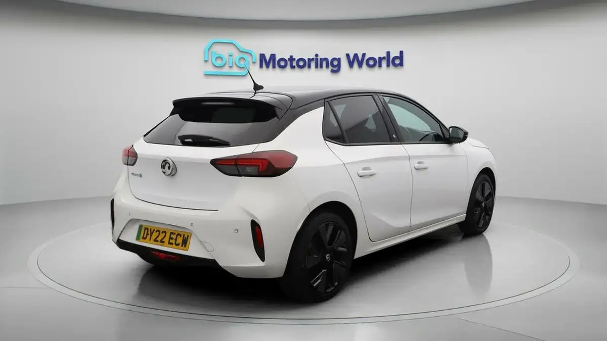 2022-vauxhall-corsa-e-sri-premium-big-7