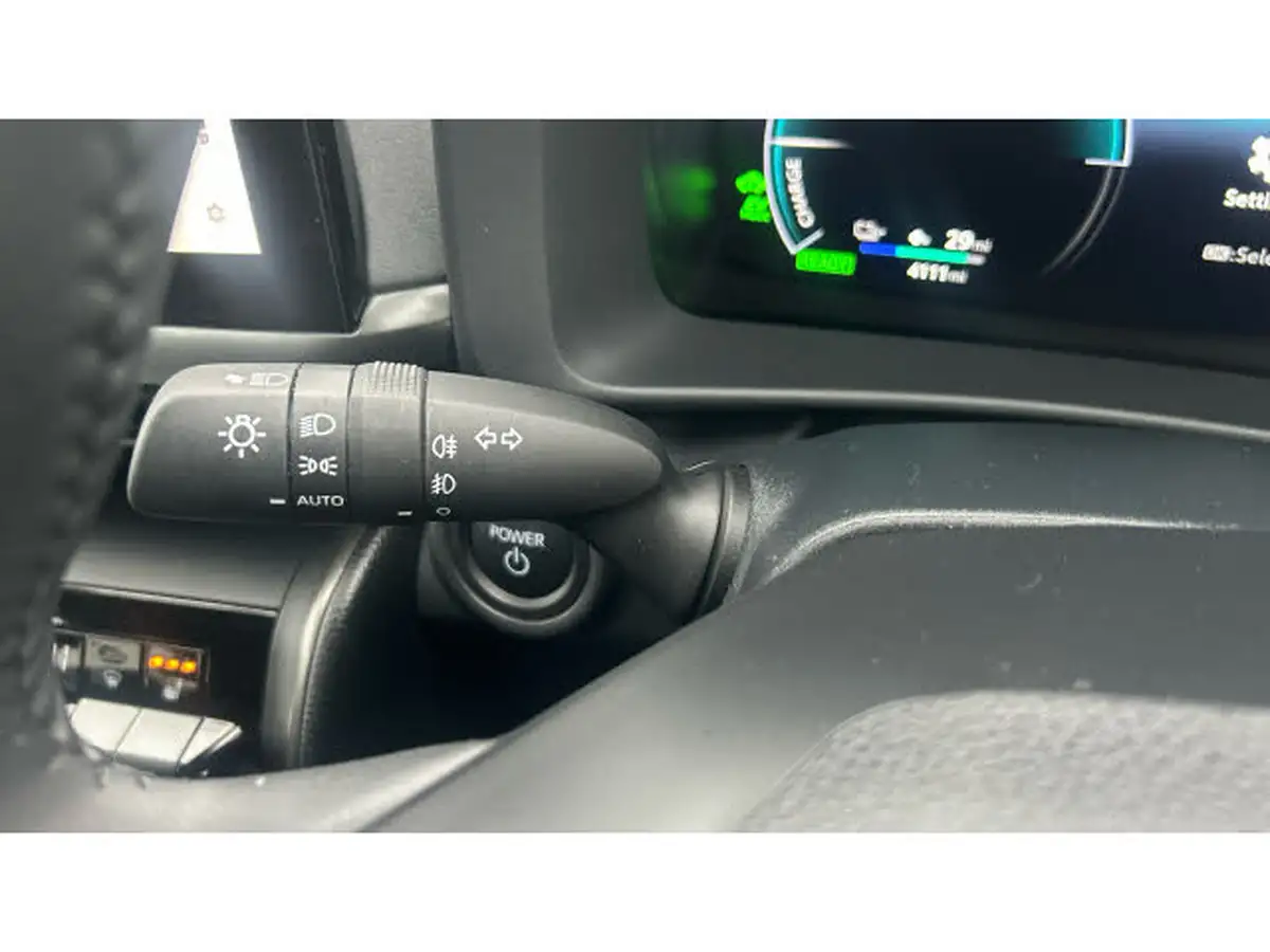 2024-toyota-c-hr-20-vvt-i-design-220bhp-plug-in-big-36