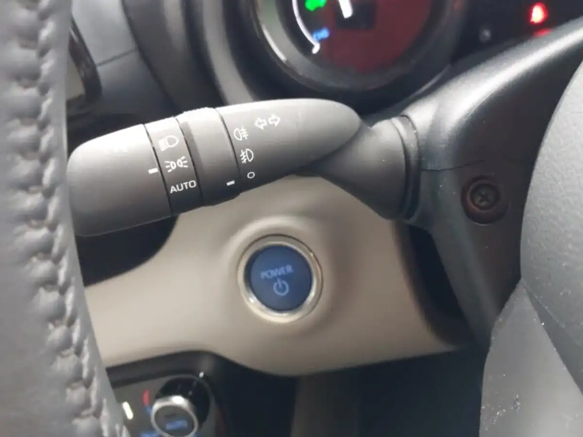 2022-toyota-yaris-cross-15-vvt-i-excel-city-packpan-roof-big-15