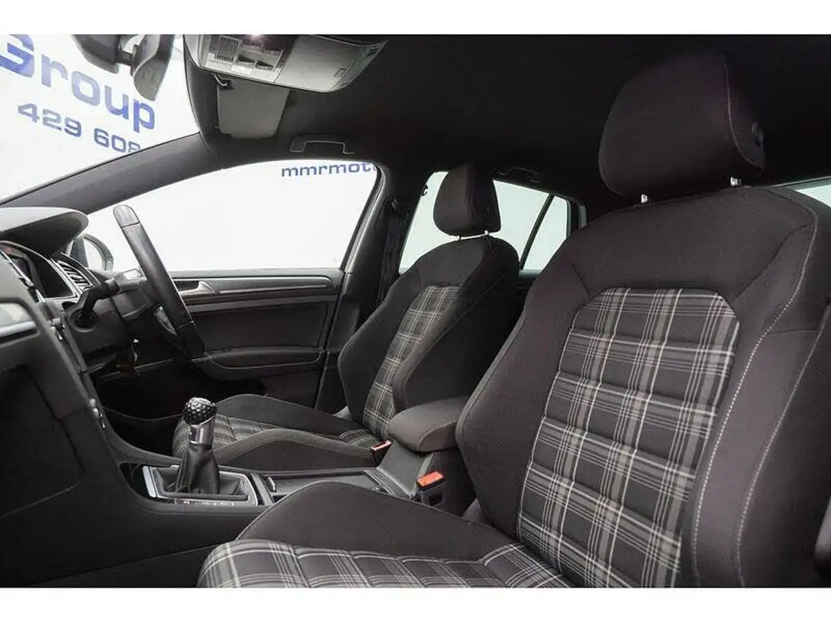 2017-volkswagen-golf-20tdi-gtd-blueline-ss-hatchback-5d-big-22