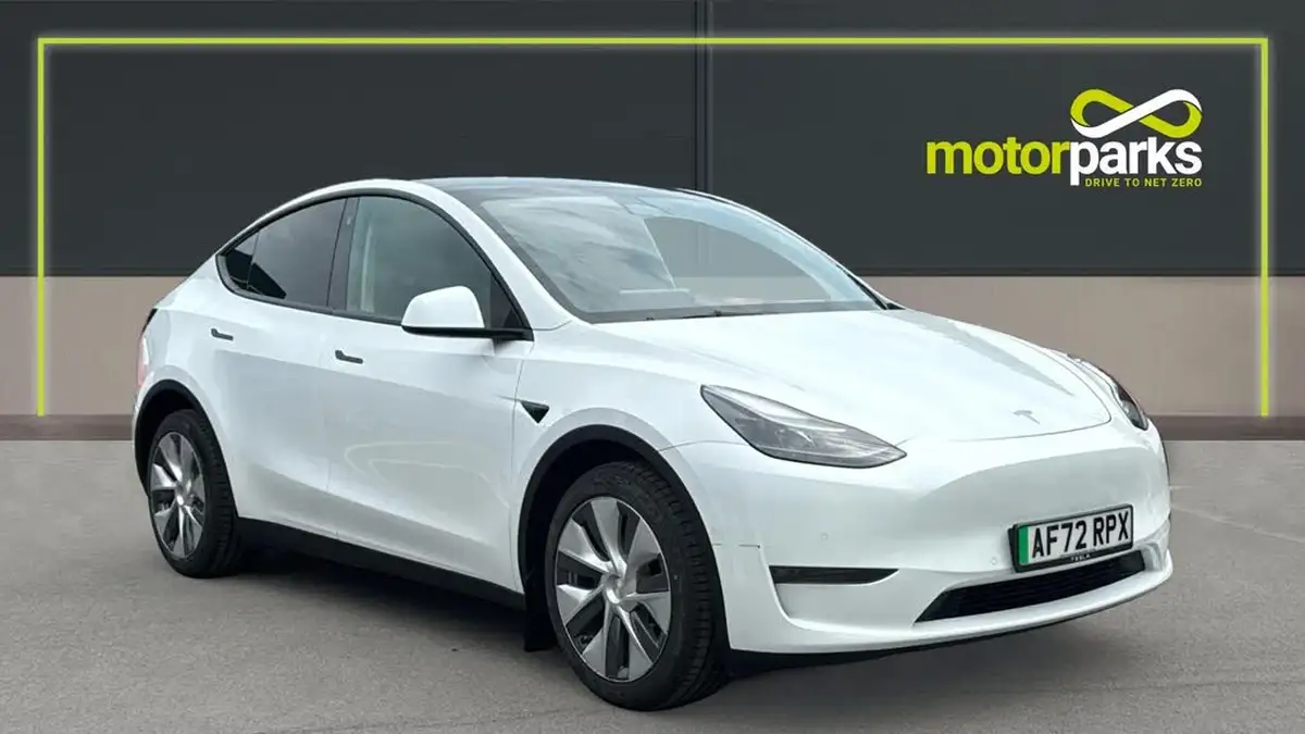 2022-tesla-model-y-e-long-range-big-0
