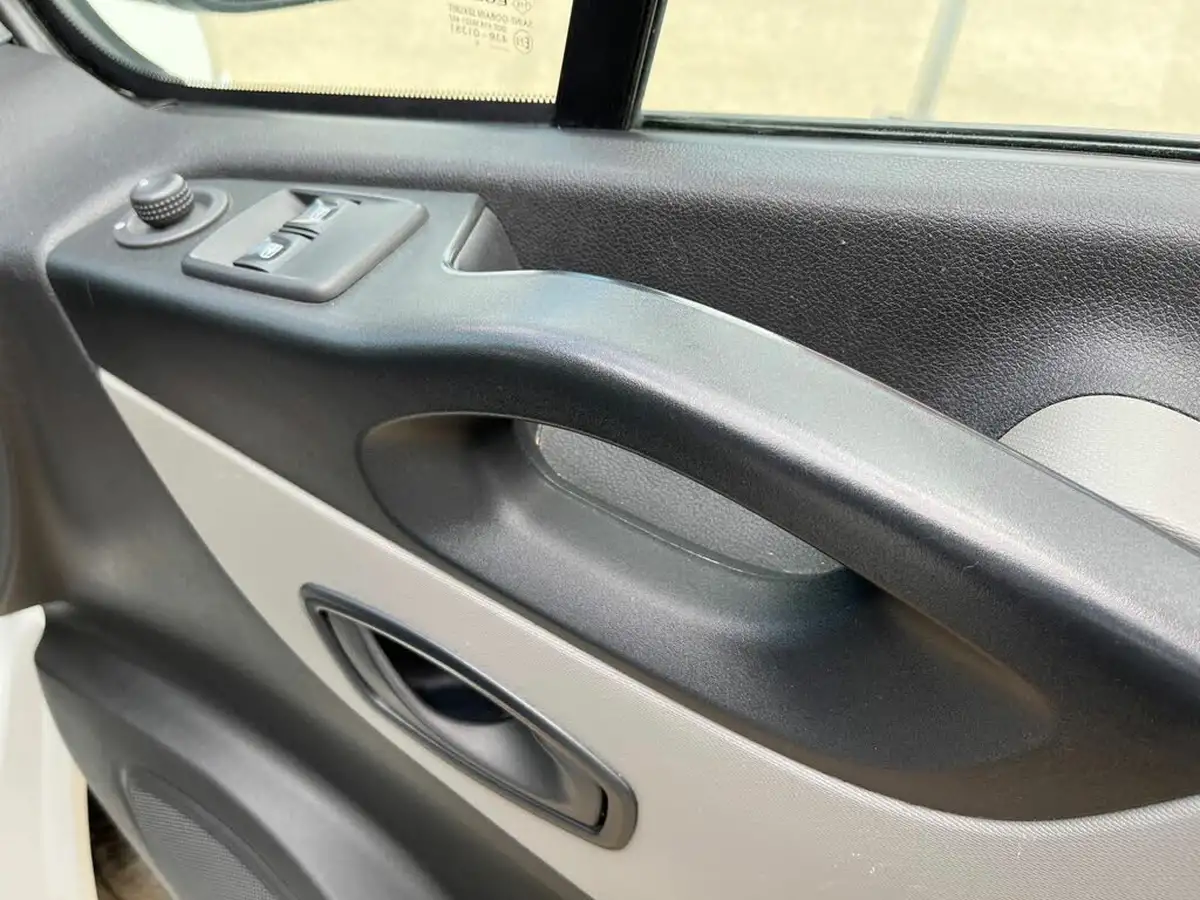 2019-renault-trafic-16dci-sl27-120-business-panel-big-8