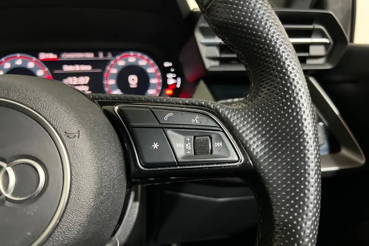 2023-audi-a3-15-35-tfsi-s-line-sportback-5d-big-20