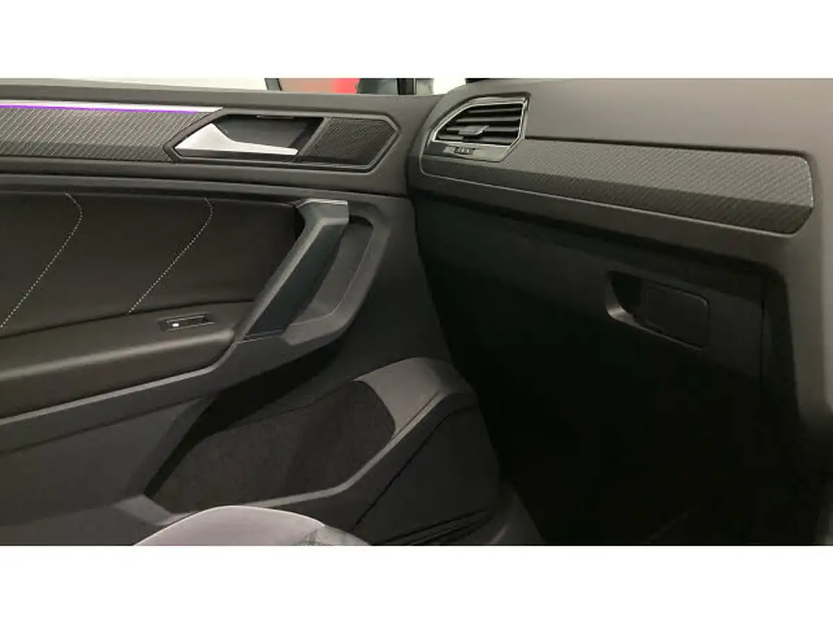 2023-volkswagen-tiguan-15-tsi-r-line-edition-big-33