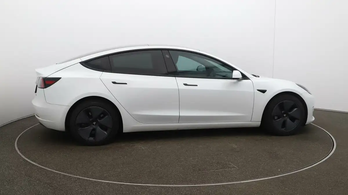 2021-tesla-model-3-e-long-range-awd-big-42