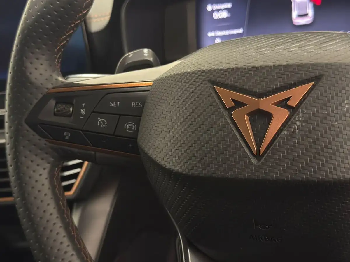 2024-cupra-formentor-14-e-hybrid-v1-big-23
