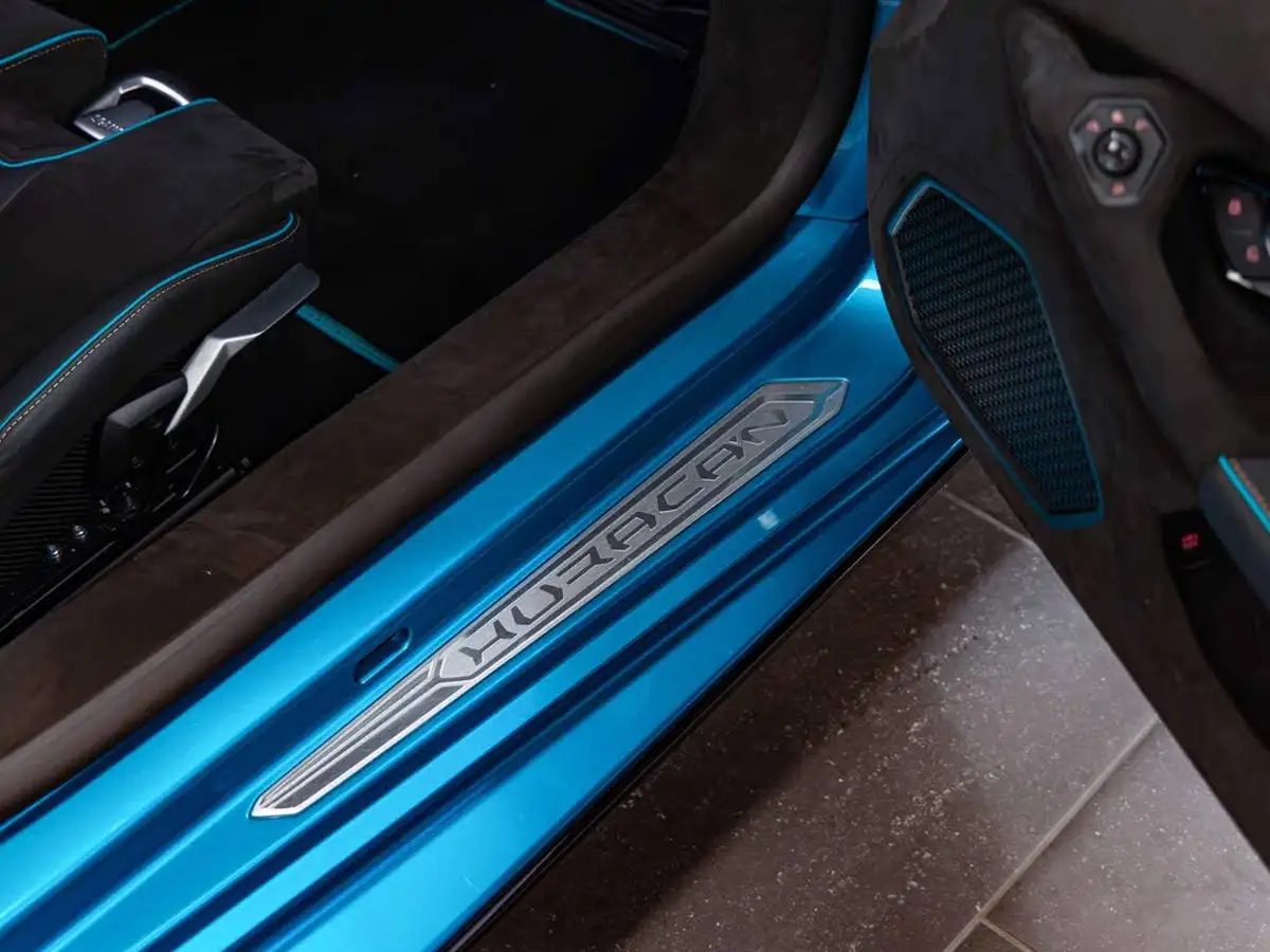 2023-lamborghini-huracan-52-tecnica-big-31