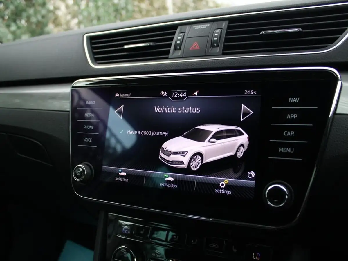 2020-skoda-superb-14-tsi-se-l-estate-big-19
