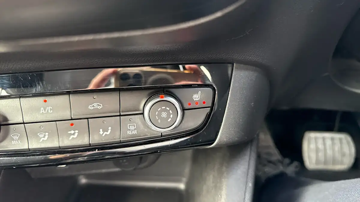 2020-vauxhall-corsa-12-turbo-se-premium-auto-big-29