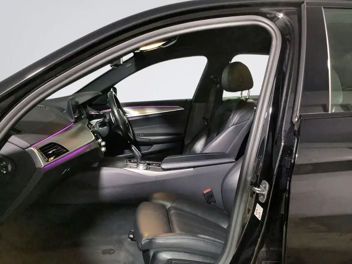 2019-bmw-5-series-big-12