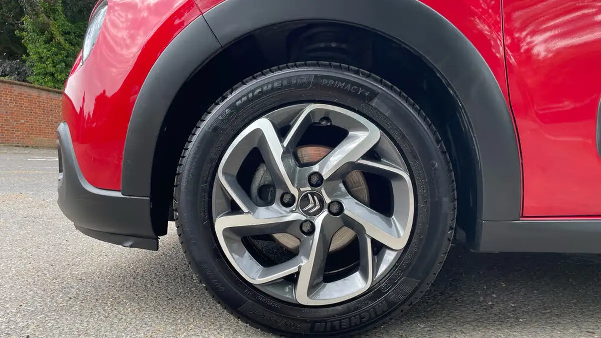 2021-citroen-c3-12-puretech-shine-83ps-big-13
