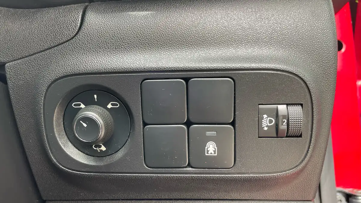 2021-citroen-c3-12-puretech-shine-83ps-big-37