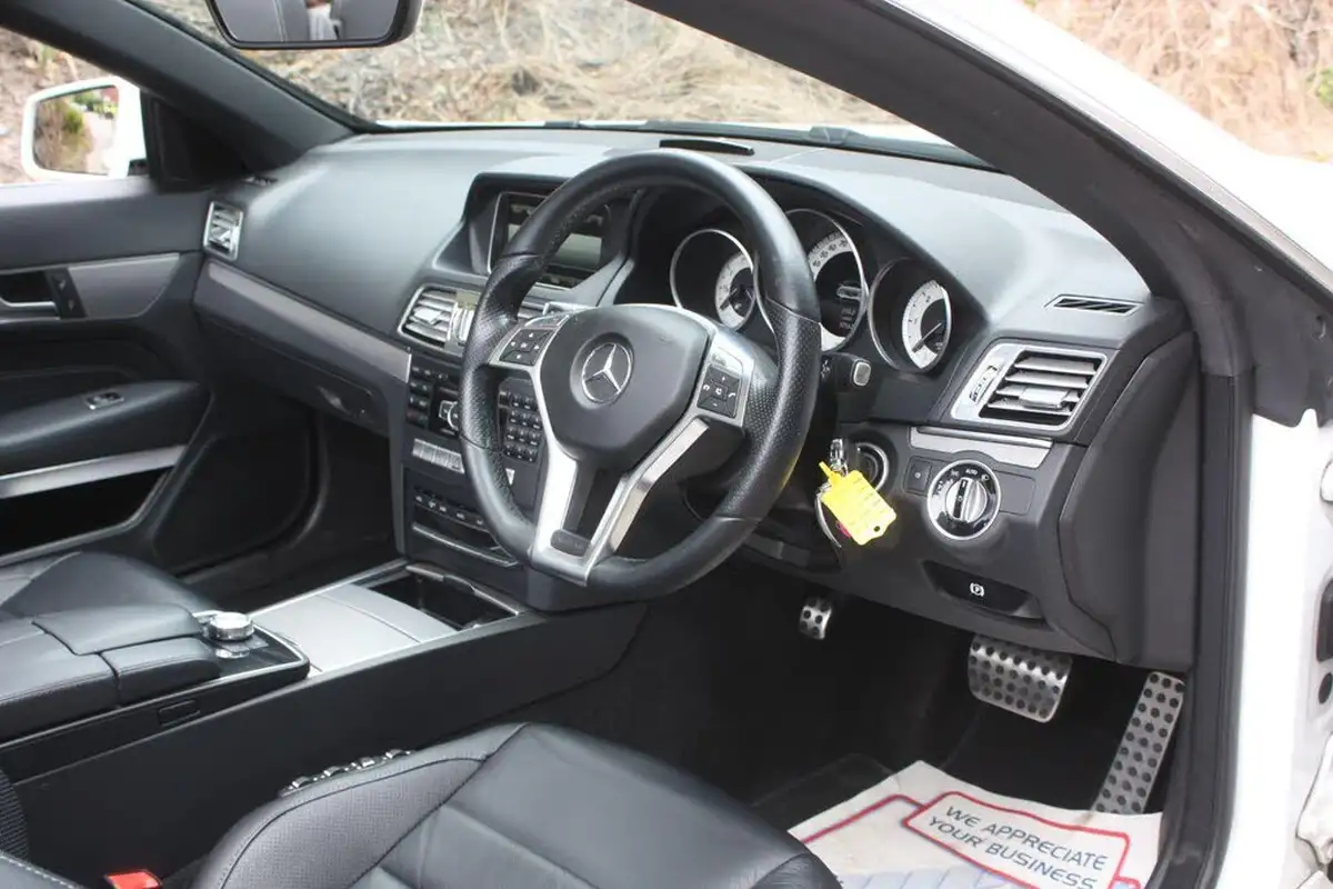2014-mercedes-benz-e-class-21td-e220-cdi-amg-sport-175bhp-cdi-cabriolet-2d-7g-tronic-plus-big-11