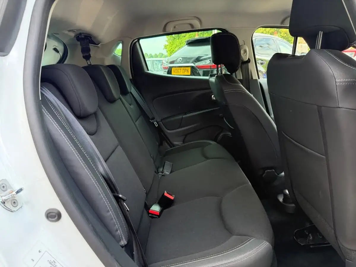 2018-renault-clio-09-tce-iconic-90ps-big-30