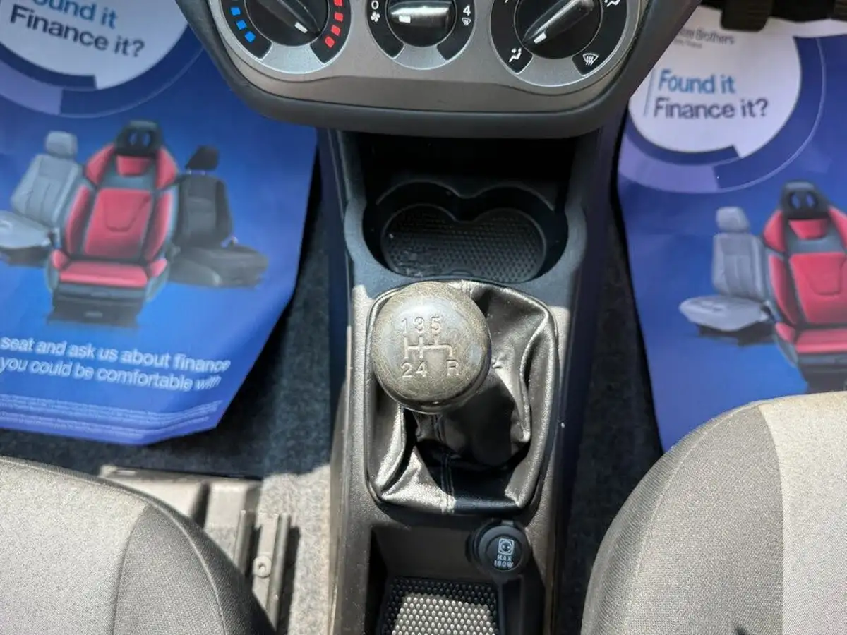 2012-fiat-punto-12-pop-3d-big-14