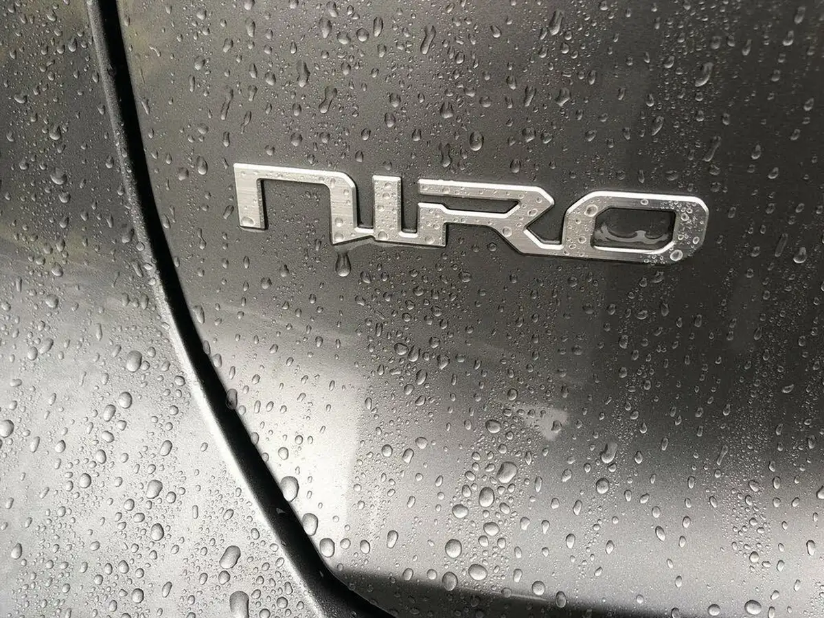2024-kia-niro-ev-e-3-big-21