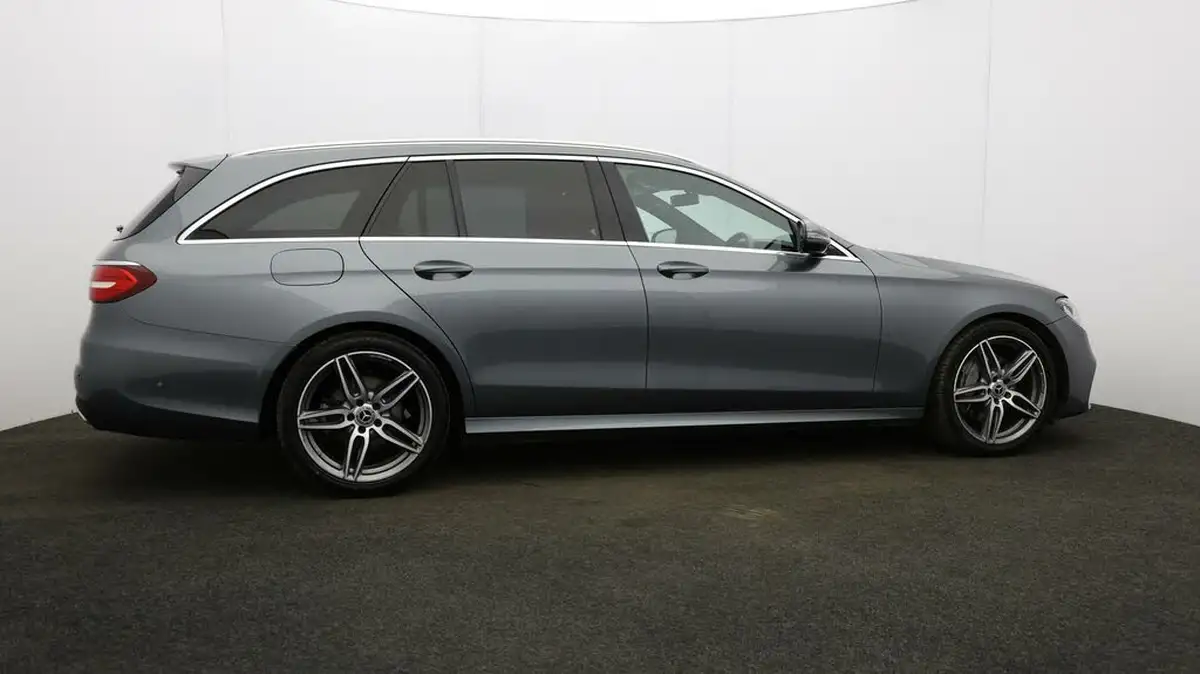 2018-mercedes-benz-e-class-20d-e220d-amg-line-ss-estate-5d-big-55
