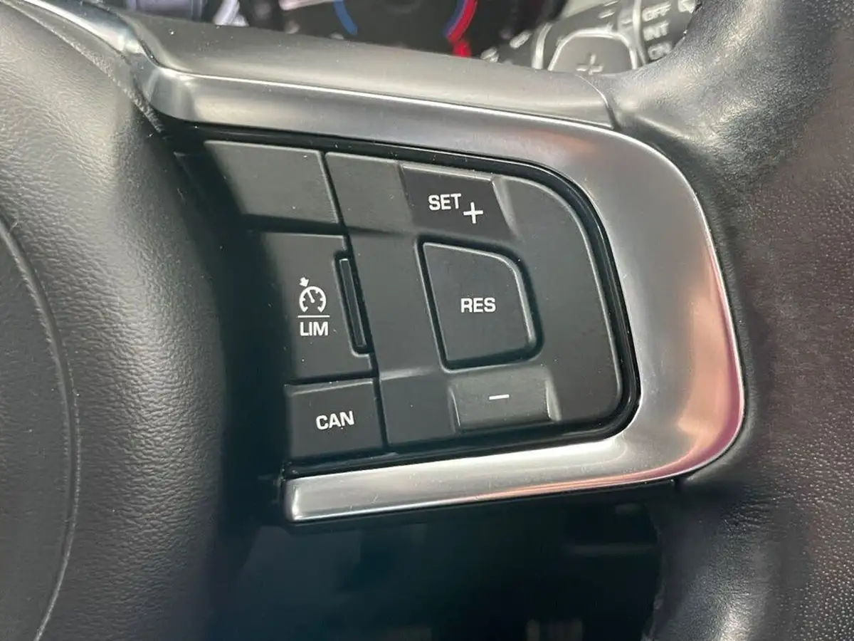 2018-jaguar-f-pace-20-i4d-r-sport-180ps-auto-big-35