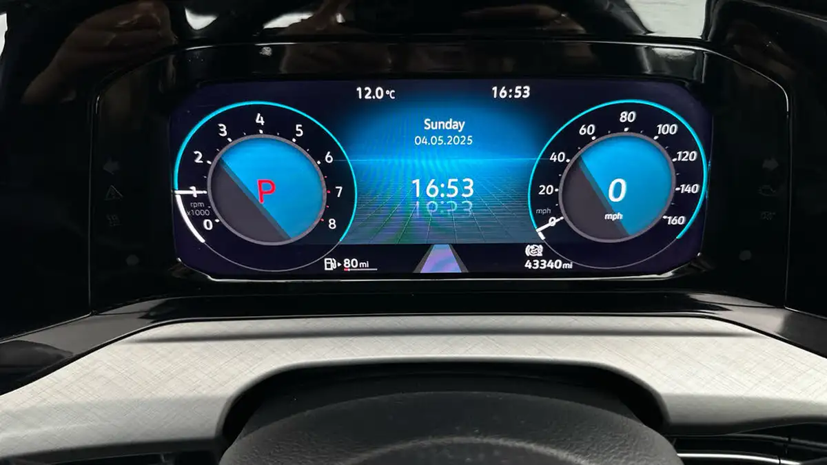 2021-volkswagen-golf-15-etsi-life-150ps-hatchback-big-17