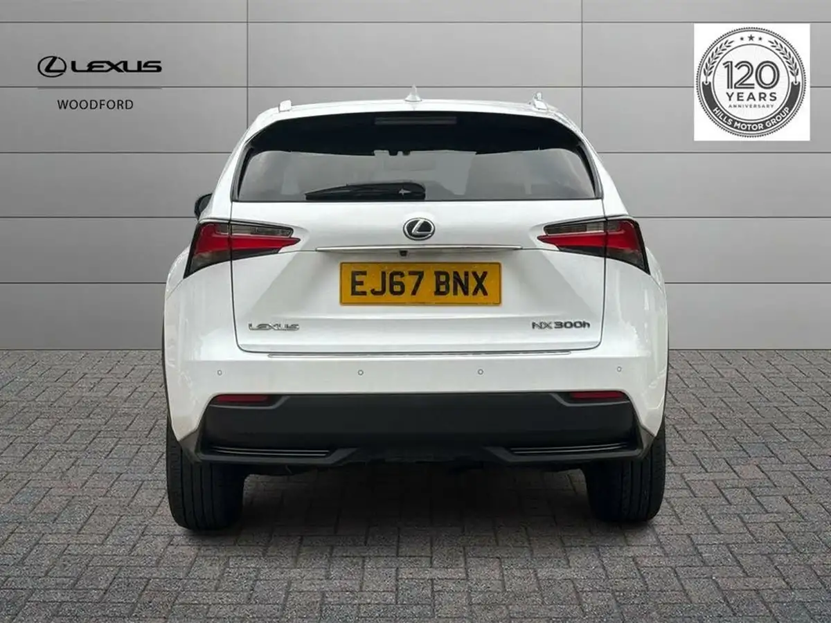 2017-lexus-nx-300h-25-f-sport-p-navipan-big-3
