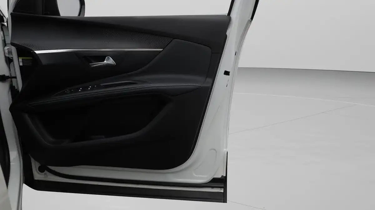 2022-peugeot-5008-suv-15-bluehdi-allure-big-15