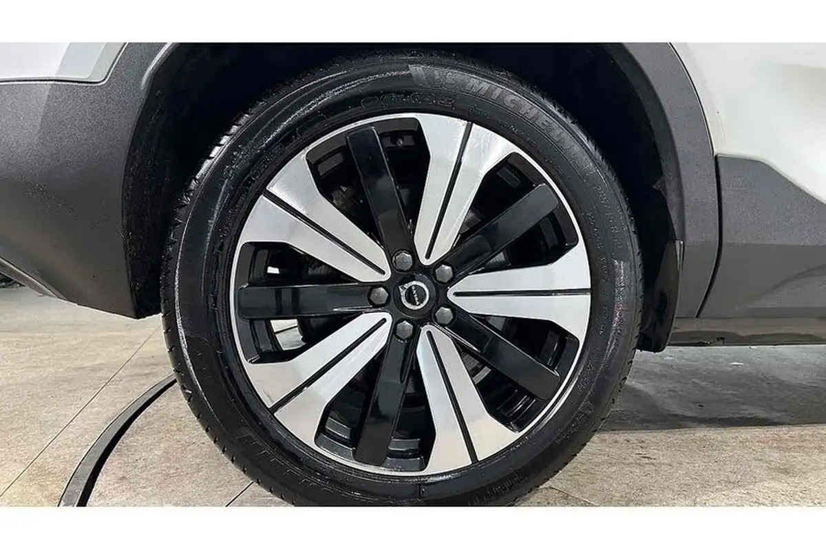 2023-volvo-c40-e-recharge-plus-228bhp-big-13