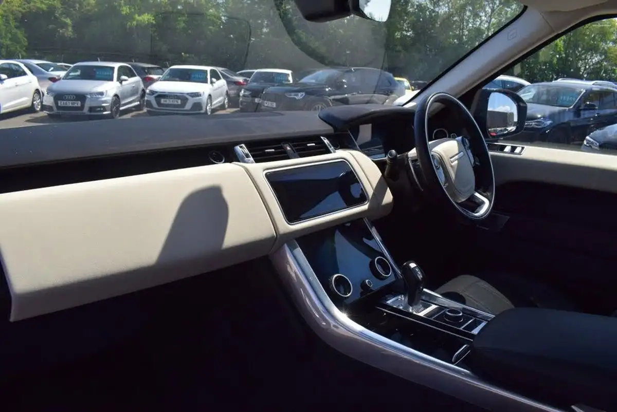 2022-land-rover-range-rover-sport-30-d300-hse-silver-big-12